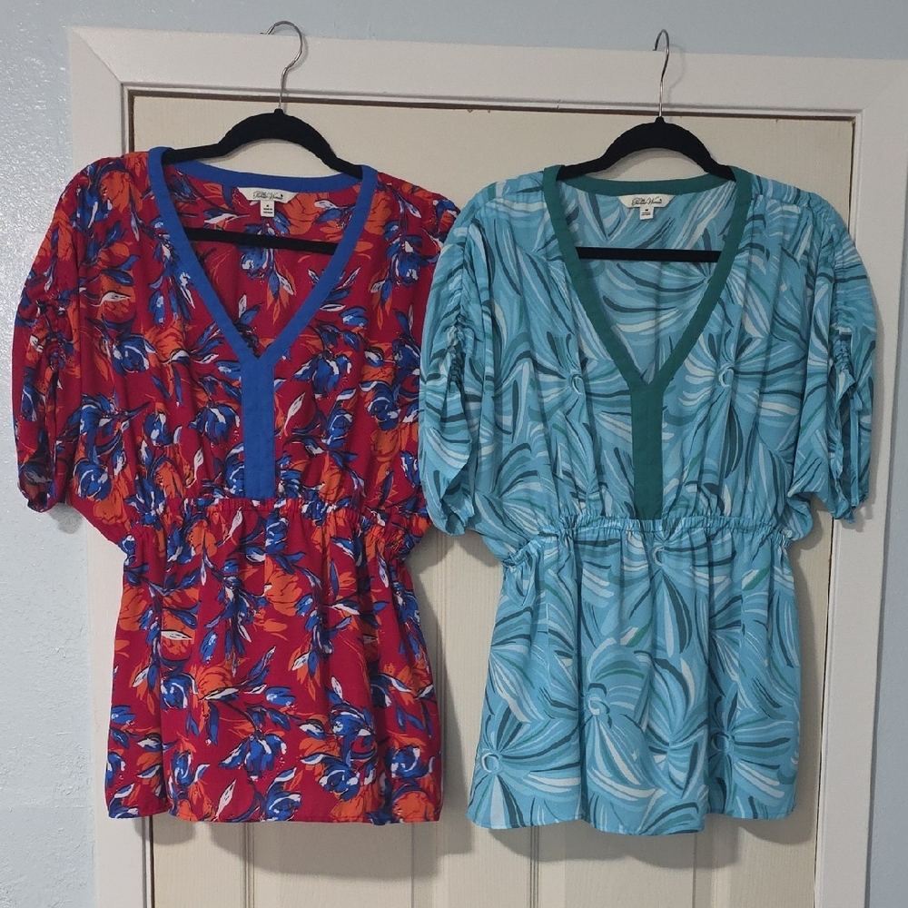 The Pioneer Woman Floral V-Neck Blouses in Red and Blue (M)